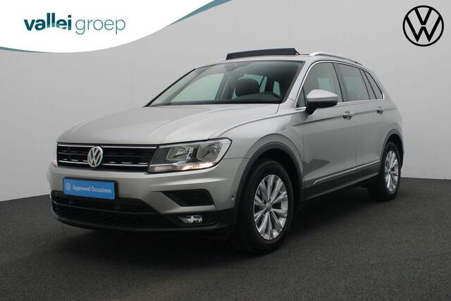 Volkswagen TIGUAN 1.5 TSI 150 pk ACT Comfortline Business | Panoramadak | Trekhaak | Achteruitrijcamera | Navigatie | Stoelverwarming