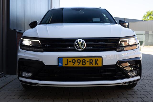 Volkswagen TIGUAN 2.0 TSI 180 pk 4Motion Highline 2 x R-Line / Head-Up/ Keyless/ Sport-Stoelen/ Stoel.Verw/ Adap.Cruise/ Apple-Carplay/