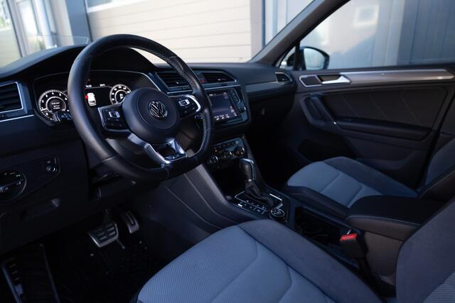 Volkswagen TIGUAN 2.0 TSI 180 pk 4Motion Highline 2 x R-Line / Head-Up/ Keyless/ Sport-Stoelen/ Stoel.Verw/ Adap.Cruise/ Apple-Carplay/