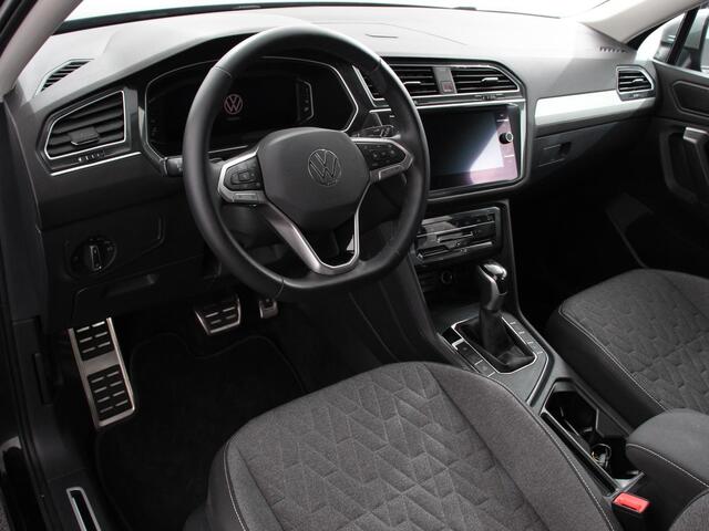 Volkswagen TIGUAN Allspace 1.5 TSI DSG7 MOVE 7-Persoons | Airco | PDC VA+Camera | Winterpack | Full LED | Navigatie | Trekhaak