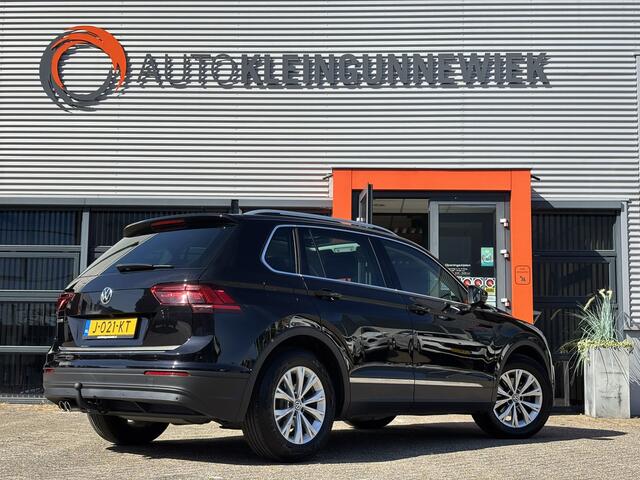 Volkswagen TIGUAN 1.5 TSI ACT Comfortline Business / Schuifkanteldak / Stoelverwarming / Digital Cockpit /