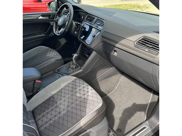 Volkswagen TIGUAN 1.5 TSI R-Line Business+ ** Black Style ** 20inch