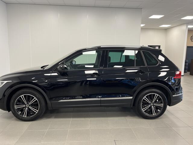 Volkswagen TIGUAN 1.5 TSI 131PK ACTIVE / NAVI / CAMERA / STOEL-STUURVERW. / 1600KG TREKG.
