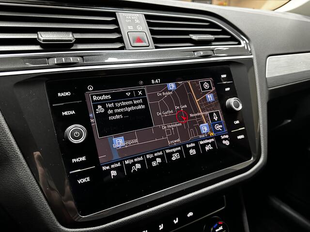 Volkswagen TIGUAN 1.5 TSI ACT Comfortline Business/ DAB+/ Apple + Android/ Lane-Assist./ Grootlicht Assist./ Navi/ Clima/ Adaptive Cruise/ Elek. pakket/ Isofix/ Bluetooth/ Elek. Kofferklep/ 17'' LMV/ Mistl./ PDC/ Dakrails/ Extra getint glas.