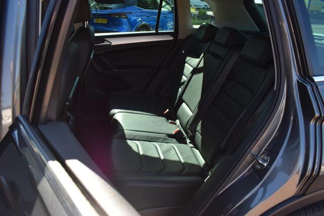 Volkswagen TIGUAN 1.4 TSI Comfortline Business R Navi Panodak Leder Km 79.000!!