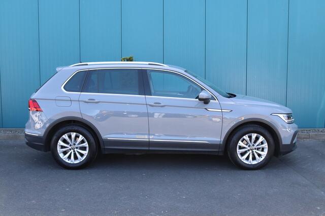 Volkswagen TIGUAN 1.5 TSI 150 PK DSG AUT. Life Business CARPLAY|ADAPT.CRUISE|NAV|LED|CLIMA|TREKH.UITKLP|ELEK.A.KLEP|A.R.CAM|PDC 1'EIG