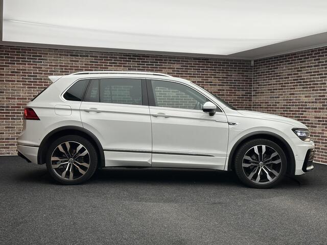 Volkswagen TIGUAN 1.5 TSI ACT R-Line Highline | Dak| Adaptieve cruise| LED| Virtual dash| NL Auto|