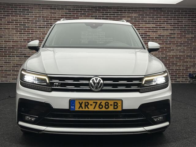 Volkswagen TIGUAN 1.5 TSI ACT R-Line Highline | Dak| Adaptieve cruise| LED| Virtual dash| NL Auto|
