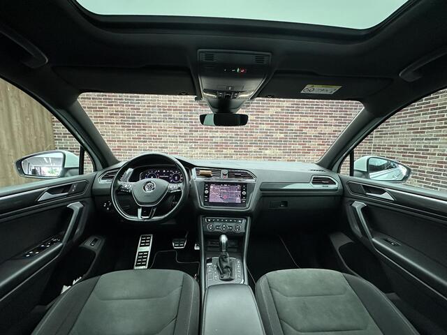 Volkswagen TIGUAN 1.5 TSI ACT R-Line Highline | Dak| Adaptieve cruise| LED| Virtual dash| NL Auto|