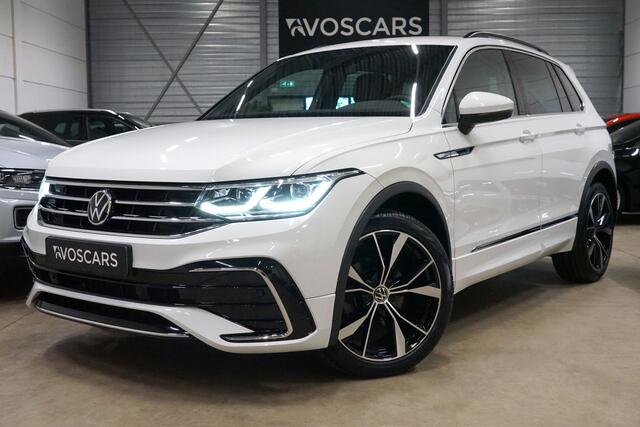 Volkswagen TIGUAN 1.5 TSI R-Line * Trekhaak - IQ Light - Standkachel - 20" - ACC - Keyless *