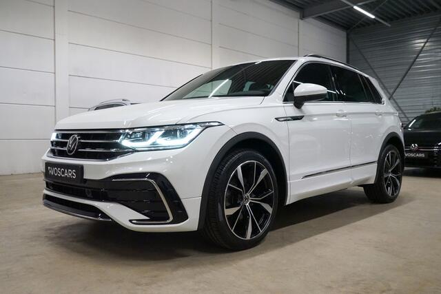Volkswagen TIGUAN 1.5 TSI R-Line * Trekhaak - IQ Light - Standkachel - 20" - ACC - Keyless *