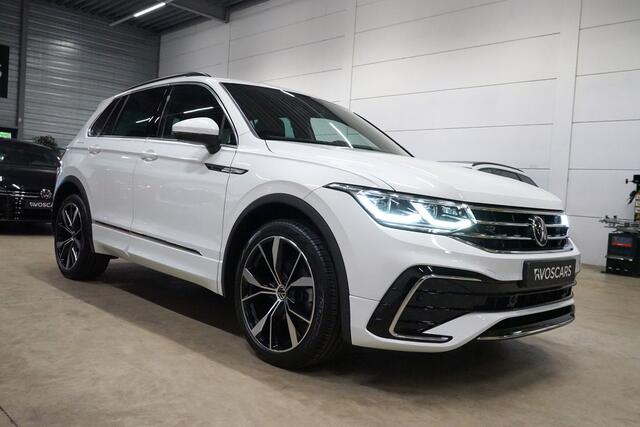 Volkswagen TIGUAN 1.5 TSI R-Line * Trekhaak - IQ Light - Standkachel - 20" - ACC - Keyless *