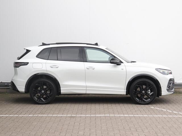 Volkswagen TIGUAN 1.5 272pk eHybrid R-Line Edition | Trekhaak | Leder | Harman/Kardon | 360° camera | HD-Matrix LED | Panoramadak |
