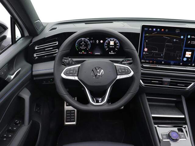 Volkswagen TIGUAN 1.5 272pk eHybrid R-Line Edition | Trekhaak | Leder | Harman/Kardon | 360° camera | HD-Matrix LED | Panoramadak |
