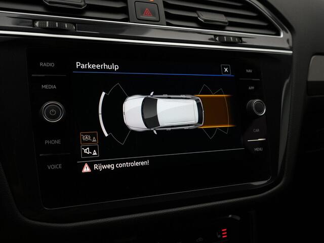 Volkswagen TIGUAN Allspace Life Business 7 pers. 1.5 TSI 150 pk DSG | 7-persoons | Trekhaak | Stoelverwarming | Navi | 18 inch