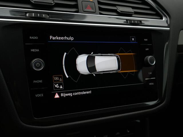 Volkswagen TIGUAN Allspace Life Business 7 pers. 1.5 TSI 150 pk DSG | 7-persoons | Stoelverwarming | Trekhaak | Parkeersensoren voor/achter | Navi | 18 inch