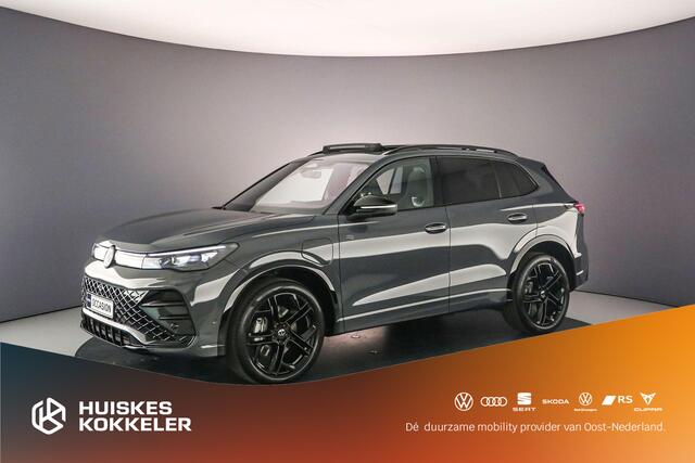 Volkswagen TIGUAN R-Line Edition 1.5 TSI eHybrid 204pk DSG Automaat Trekhaak, Panoramadak, Black style, Adaptive cruise control, 360 camera, Achteruitrijcamera, Elektrische achterklep