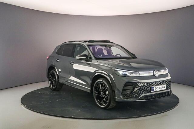 Volkswagen TIGUAN R-Line Edition 1.5 TSI eHybrid 204pk DSG Automaat Trekhaak, Panoramadak, Black style, Adaptive cruise control, 360 camera, Achteruitrijcamera, Elektrische achterklep