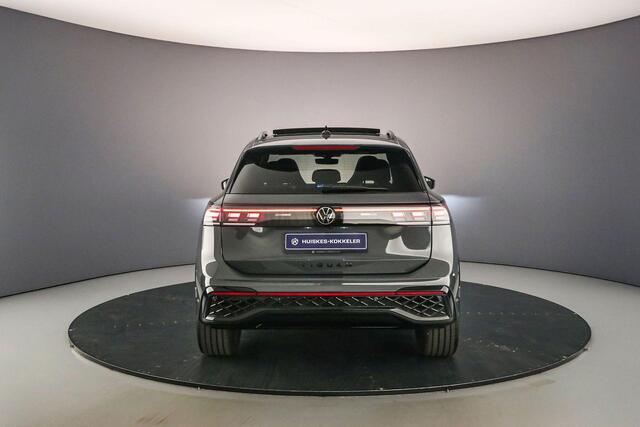 Volkswagen TIGUAN R-Line Edition 1.5 TSI eHybrid 204pk DSG Automaat Trekhaak, Panoramadak, Black style, Adaptive cruise control, 360 camera, Achteruitrijcamera, Elektrische achterklep