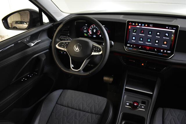 Volkswagen TIGUAN 1.5 eTSI DSG LIFE EDITION CAMERA/NAVI/TREKHAAK