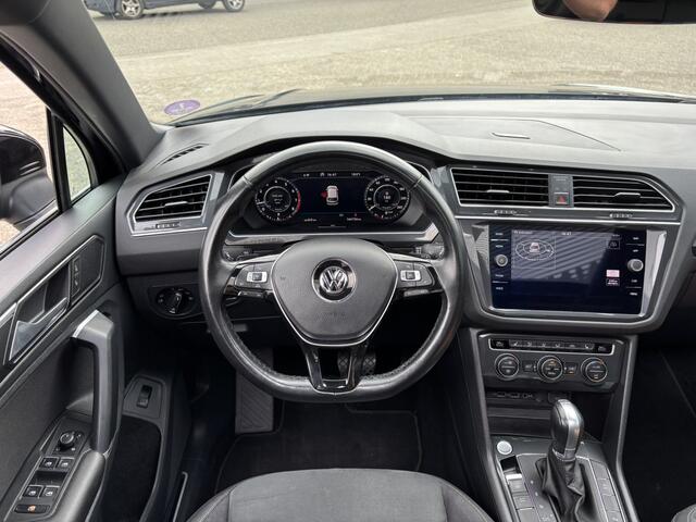 Volkswagen TIGUAN 1.4 TSI 4Motion Highline R-Line / NL Auto / 2000kg Trekgewicht / Trekhaak Wegklapbaar / Schuifkanteldak / Android Auto/Applecarplay / Digital Cockpit / Navi /