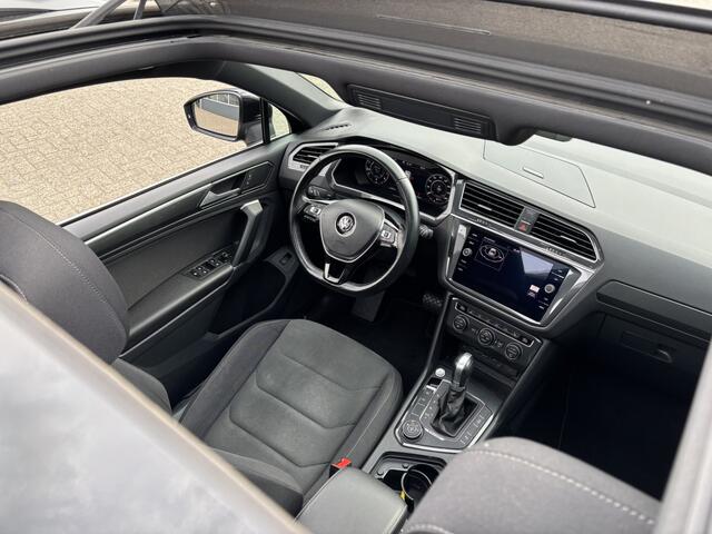 Volkswagen TIGUAN 1.4 TSI 4Motion Highline R-Line / NL Auto / 2000kg Trekgewicht / Trekhaak Wegklapbaar / Schuifkanteldak / Android Auto/Applecarplay / Digital Cockpit / Navi /