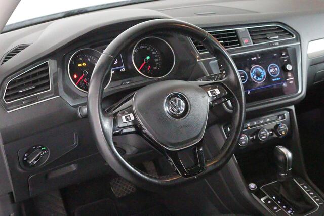 Volkswagen TIGUAN Allspace 1.5 TSI Comfortline Business 7-Persoons, Trekhaak, navigatie, Apple CarPlay/ Android Auto, Achteruitrijcamera, Climate Control, Automaat