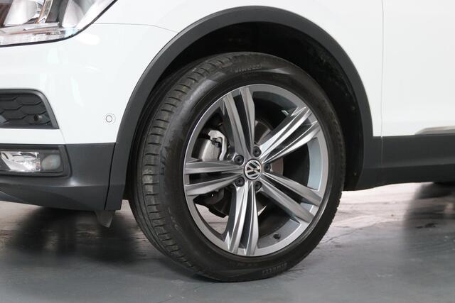 Volkswagen TIGUAN Allspace 1.5 TSI Comfortline Business 7-Persoons, Trekhaak, navigatie, Apple CarPlay/ Android Auto, Achteruitrijcamera, Climate Control, Automaat