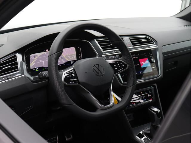 Volkswagen TIGUAN 1.4 TSI eHybrid R-Line | Panoramadak | Black Style | Trekhaak | Camera | Stoel- en Stuurverwarming | Navigatie |