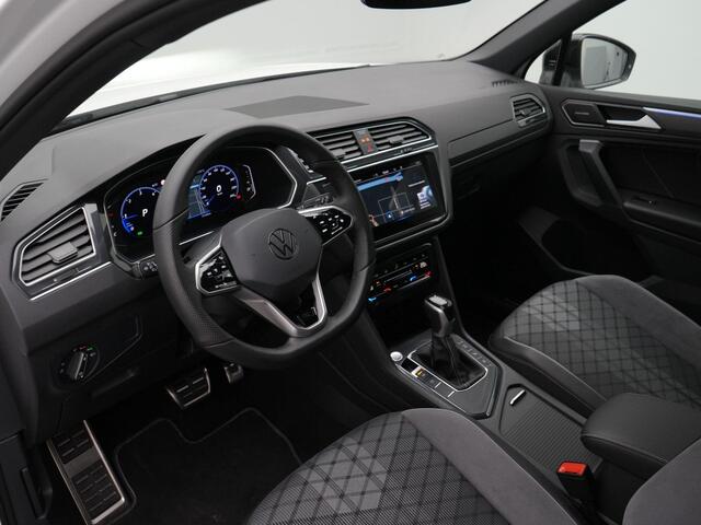 Volkswagen TIGUAN R-Line Business+ 2.0 TDI 150 pk DSG | Black Style | Pano | Trekhaak | IQ Light | 360 Camera | Harman/Kardon Sound | 19 inch