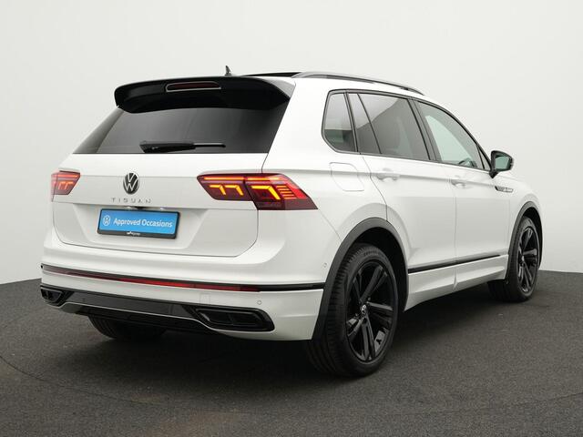 Volkswagen TIGUAN R-Line Business+ 2.0 TDI 150 pk DSG | Black Style | Pano | Trekhaak | IQ Light | 360 Camera | Harman/Kardon Sound | 19 inch