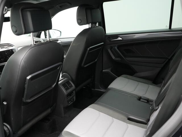 Volkswagen TIGUAN Allspace 1.5 TSI R-Line DSG 150 pk | Trekhaak af Fabriek | Adaptive Cruise | Carplay | Camera | Spraakbediening |