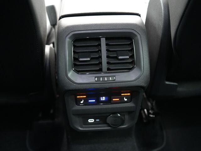 Volkswagen TIGUAN Allspace 1.5 TSI R-Line DSG 150 pk | Trekhaak af Fabriek | Adaptive Cruise | Carplay | Camera | Spraakbediening |