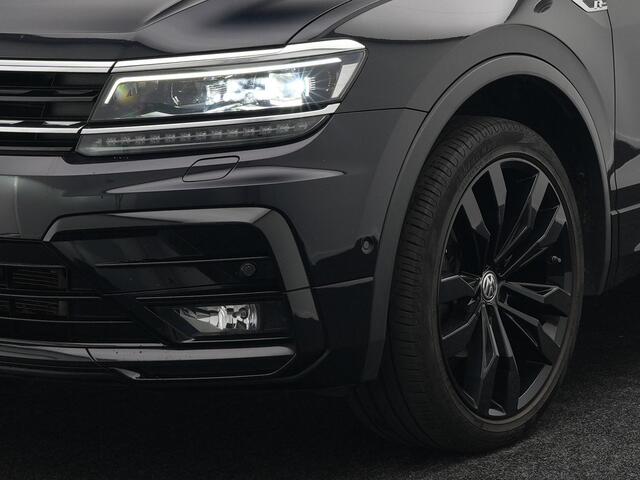 Volkswagen TIGUAN Allspace 1.5 TSI R-Line DSG 150 pk | Trekhaak af Fabriek | Adaptive Cruise | Carplay | Camera | Spraakbediening |
