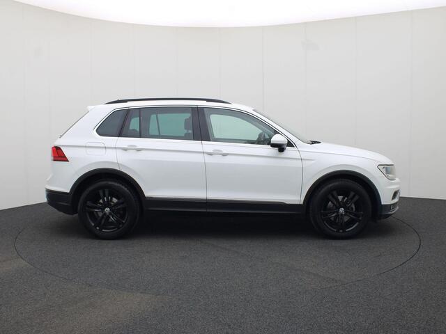 Volkswagen TIGUAN 1.4TSI/125PK Comfortline · Navigatie · Parkeersensoren · Trekhaak