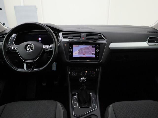 Volkswagen TIGUAN 1.4TSI/125PK Comfortline · Navigatie · Parkeersensoren · Trekhaak