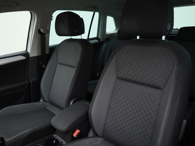 Volkswagen TIGUAN 1.4TSI/125PK Comfortline · Navigatie · Parkeersensoren · Trekhaak