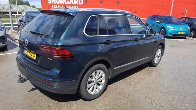 Volkswagen TIGUAN 1.4 TSI ACT Comfortline Business | Trekhaak | 1e eigenaar | VERWACHT