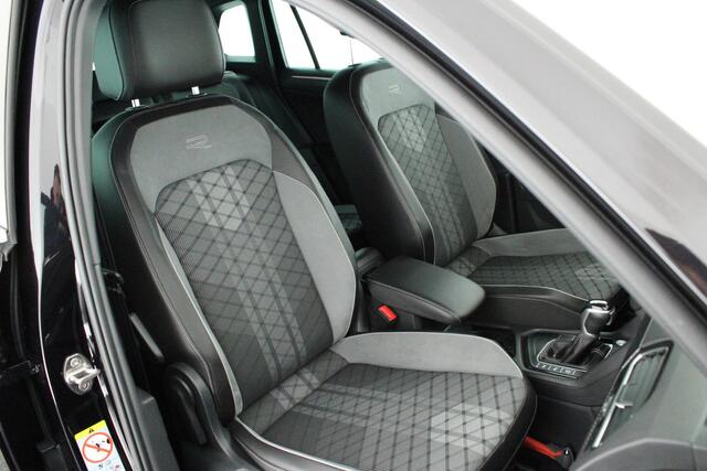 Volkswagen TIGUAN 1.5 TSI 150pk DSG R-Line Business+ Trekhaak Camera Keyless Stoelverwarming Virtual Cockpit Navigatie