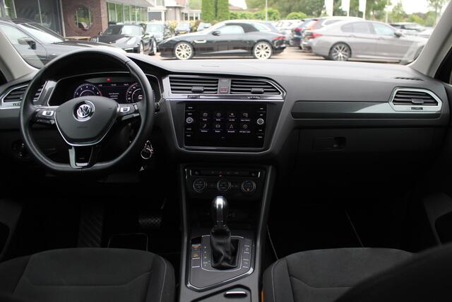 Volkswagen TIGUAN 1.4 TSI ACT Highline Bus. R-Line / Trekhaak / Panoramadak / 360Camera / 19'' / Virtual Cockpit / Apple CarPlay / DAB / Stoelverwarming / ACC