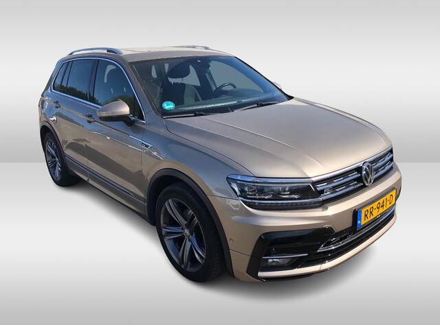 Volkswagen TIGUAN 1.4 TSI ACT Highline Bus. R-Line / Trekhaak / Panoramadak / 360Camera / 19'' / Virtual Cockpit / Apple CarPlay / DAB / Stoelverwarming / ACC