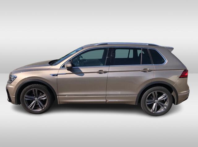 Volkswagen TIGUAN 1.4 TSI ACT Highline Bus. R-Line / Trekhaak / Panoramadak / 360Camera / 19'' / Virtual Cockpit / Apple CarPlay / DAB / Stoelverwarming / ACC