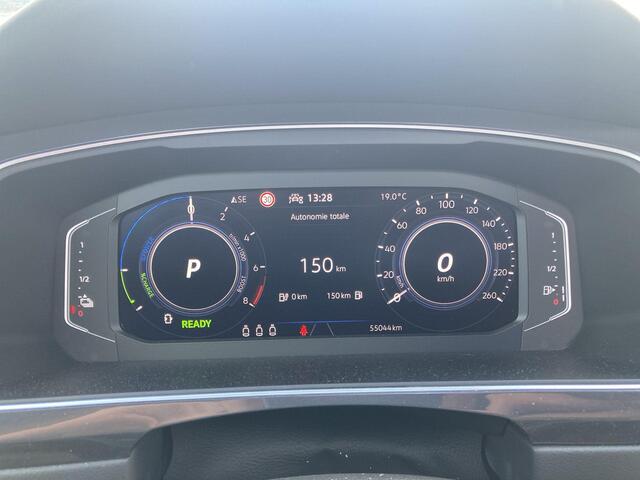 Volkswagen TIGUAN 1.4 TSI eHybrid 245pk DSG Elegance · Panoramadak ·Leer · Camera + parkeersensoren ·
