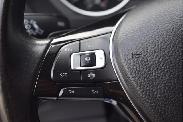 Volkswagen TIGUAN Allspace 1.5 TSI Comfortline Business 7p. Adaptive cruise, Trekhaak, Carplay, PDC, DAB