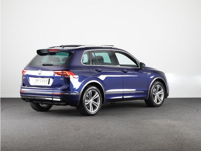 Volkswagen TIGUAN 1.4 TSI ACT Highline 150 PK | Automaat (DSG) | R-Line | Panoramadak | Stoelverwarming | Digitaal dashboard | Camera