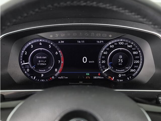 Volkswagen TIGUAN 1.4 TSI ACT Highline 150 PK | Automaat (DSG) | R-Line | Panoramadak | Stoelverwarming | Digitaal dashboard | Camera