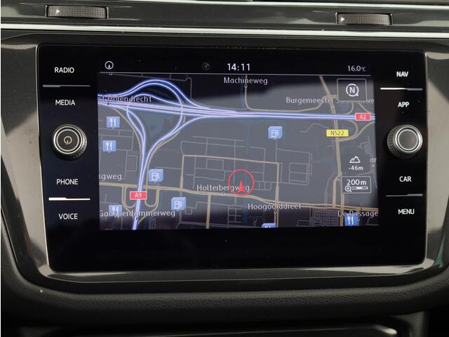 Volkswagen TIGUAN 1.4 TSI ACT Highline 150 PK | Automaat (DSG) | R-Line | Panoramadak | Stoelverwarming | Digitaal dashboard | Camera