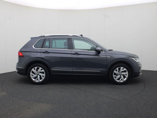 Volkswagen TIGUAN 1.5TSI/150 Elegance DSG · Panorama dak · Matrix led · Navigatie ·