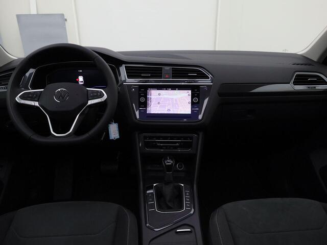 Volkswagen TIGUAN 1.5TSI/150 Elegance DSG · Panorama dak · Matrix led · Navigatie ·
