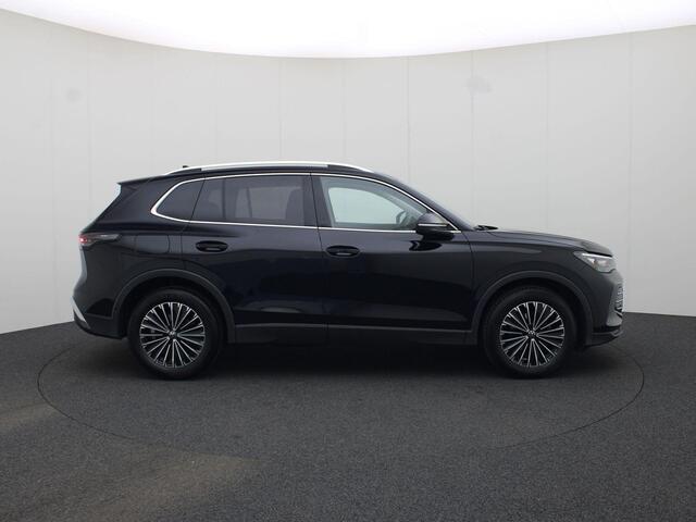 Volkswagen TIGUAN 1.5eTSI/150PK Elegance DSG · 360° Camera + Parkeersensoren · Trekhaak · Massage functie · Garantie tot september 2026